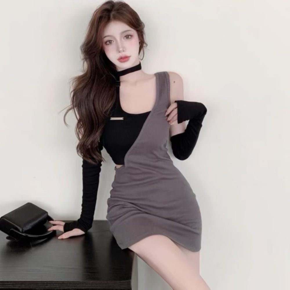 Chic Two-Tone Sleeveless Dress